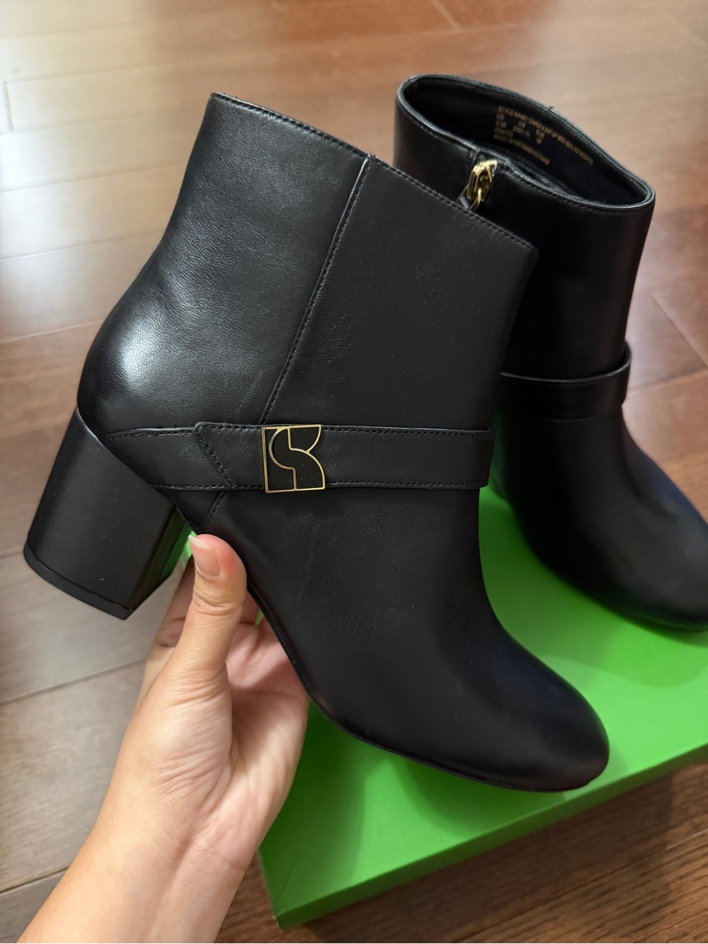 Kate Spade Dakota Zip Black Leather Ankle Boots with Gold Logo Accent Sz 8.5B - Picture 10 of 13